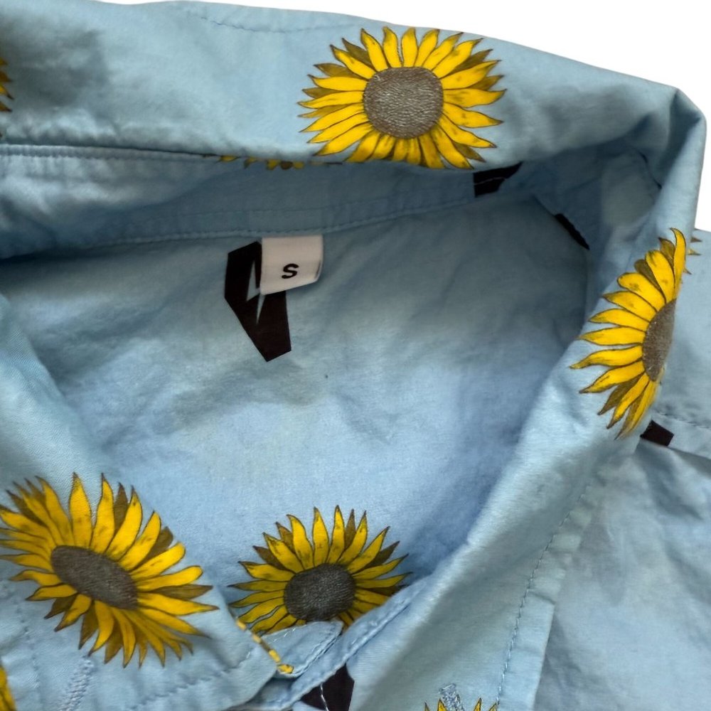 This Wild Life Cotton Button Front Shirt Top Men's Small Blue Yellow Sunflower - Picture 3 of 8